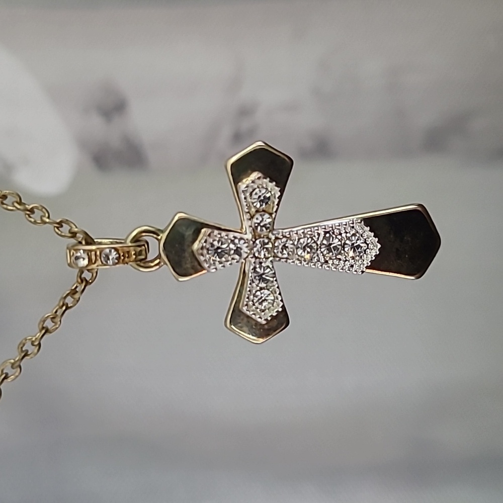 Cross Necklace Gold-tone Cross With Sparkling Crystal Accents - Picture 16 of 16